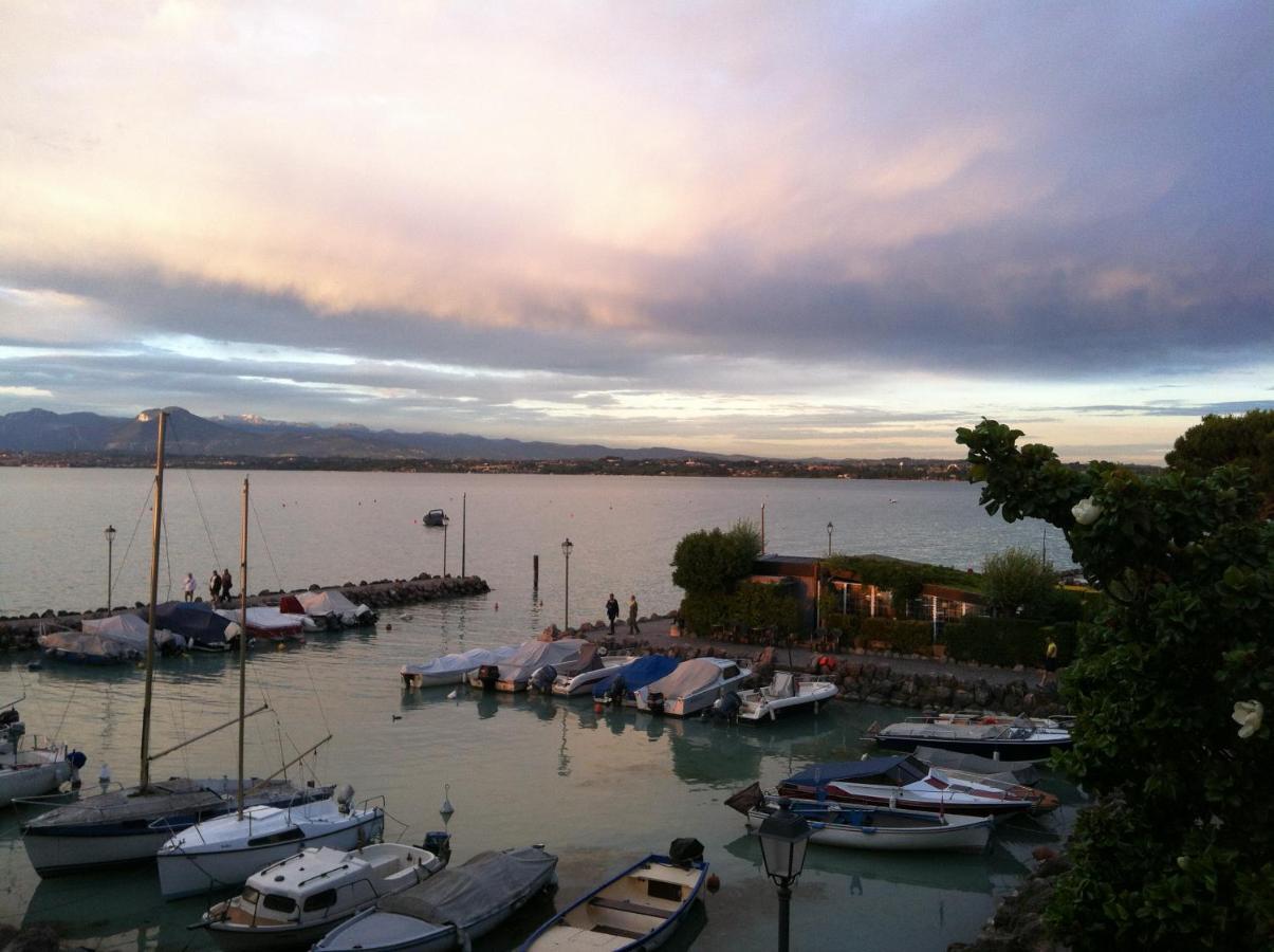 Casa Caterina Lake View Holidays Apartments Peschiera del Garda Exterior foto